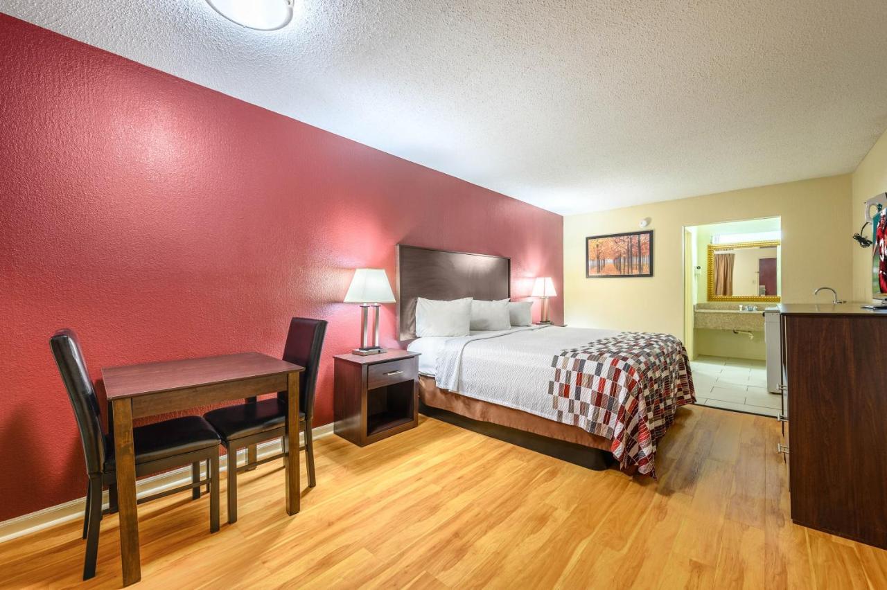 Red Roof Inn Sylacauga Bagian luar foto