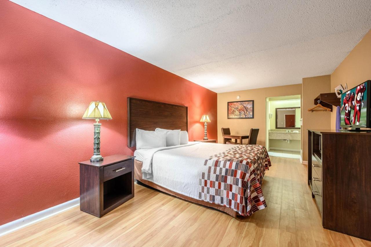 Red Roof Inn Sylacauga Bagian luar foto