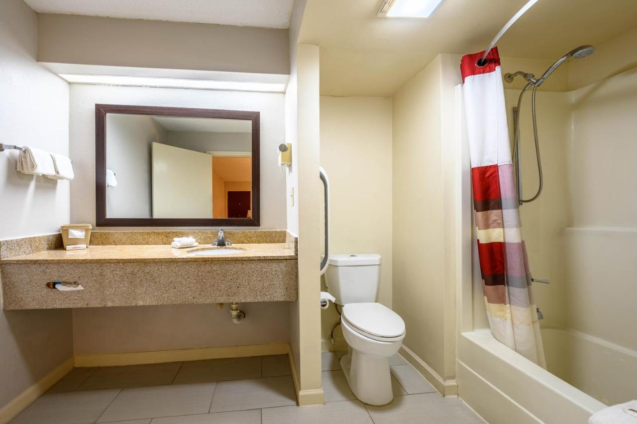 Red Roof Inn Sylacauga Bagian luar foto