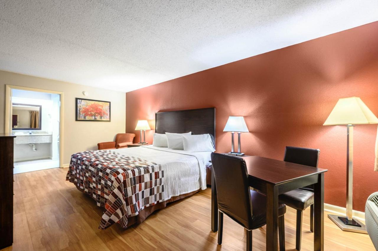 Red Roof Inn Sylacauga Bagian luar foto